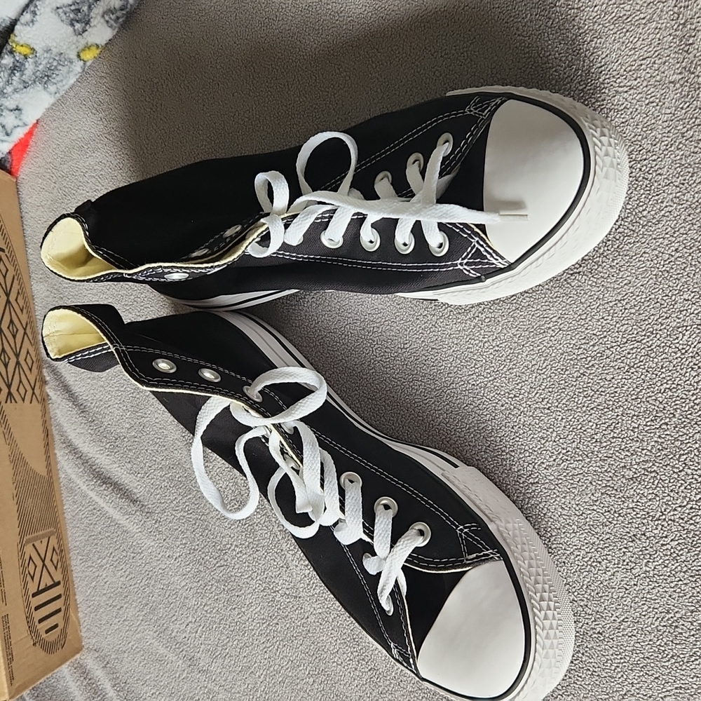 Converse all start hightops black unisex